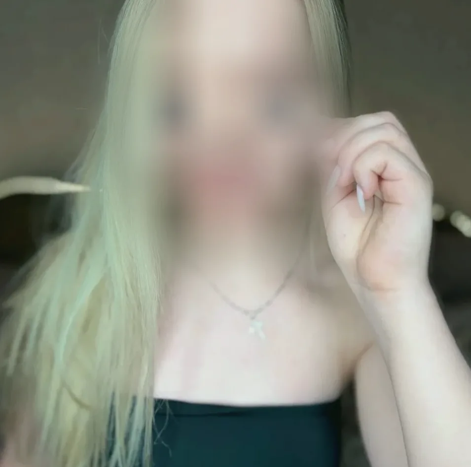 Claudia, 21 años